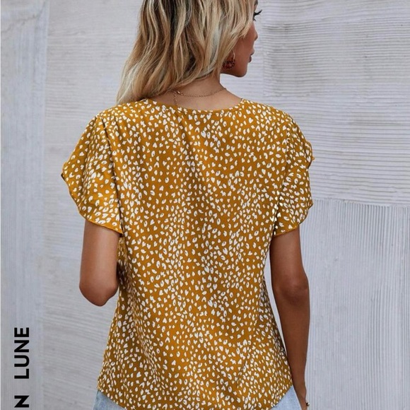 Multiple Flutter Sleeve Ruffled Blouse - Picture 10 of 13